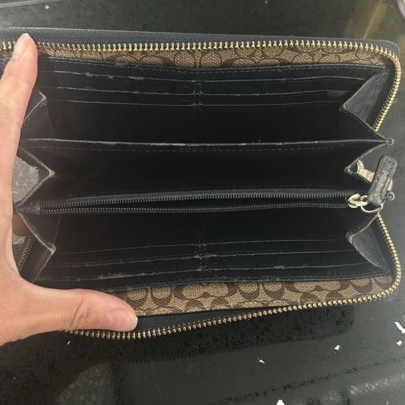 Navy blue leather zippy zip COACH wallet - Picture 3 of 4